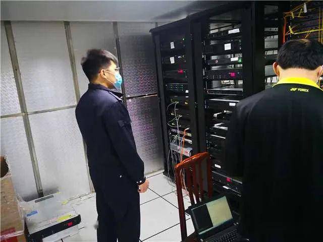 云浮:冯某、陈某发布谣言信息,结果.